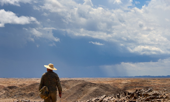 18 組照2-5：《向前！向前！！》-王權_調(diào)整大小.JPG