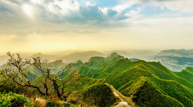 17 組照4-《太行雄風》-王權_調(diào)整大小.jpg